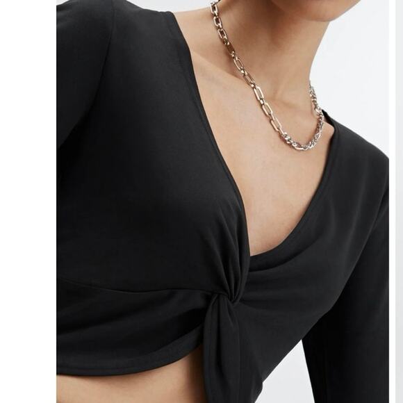 Fabletics Knit Twist Front Top Black V Neck Small Crop - Picture 3 of 9